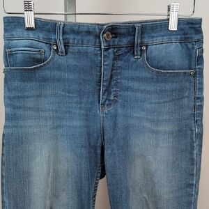 3/$20 🔖 White House Black Market Light Blue Ankle Jeans